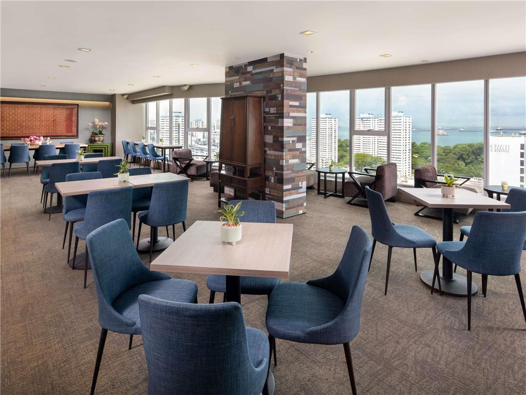 Grand Mercure Roxy Hotel 4*