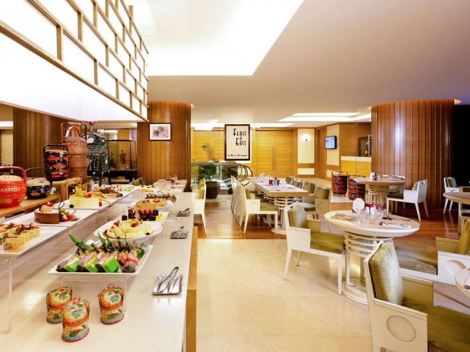Grand Mercure Roxy 4*